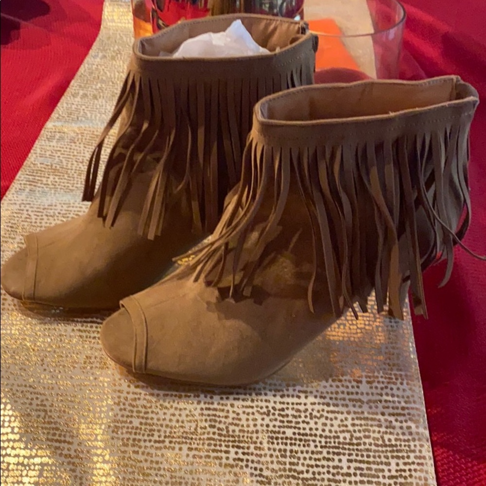 Tassel tan booties